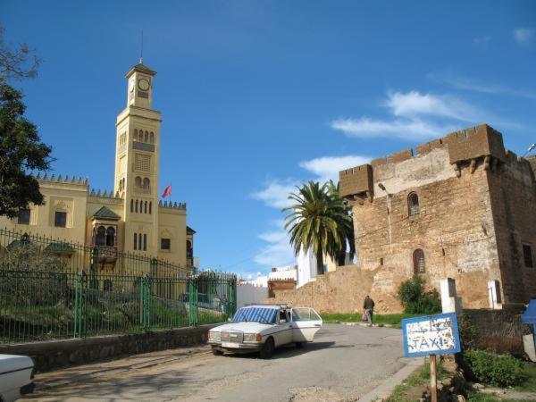 Hotel Choumis Haj Messaoud Лараш Екстериор снимка