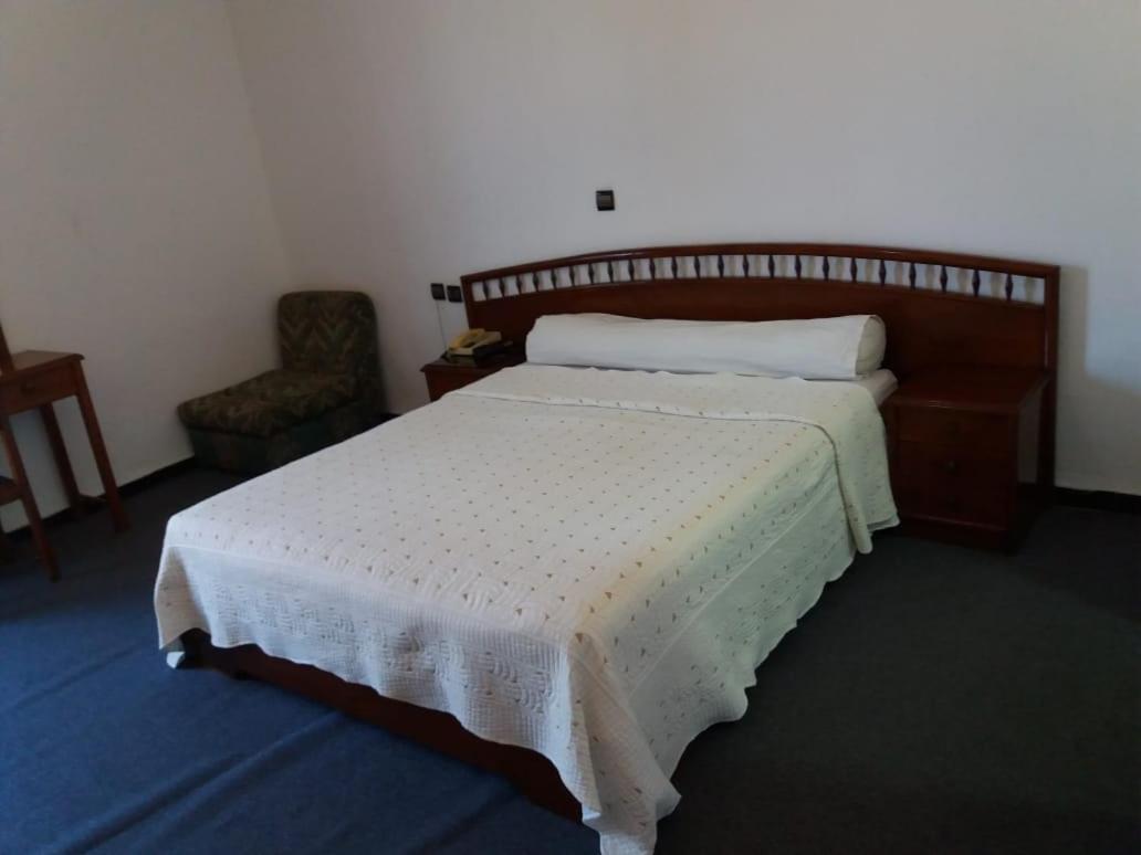 Hotel Choumis Haj Messaoud Лараш Екстериор снимка